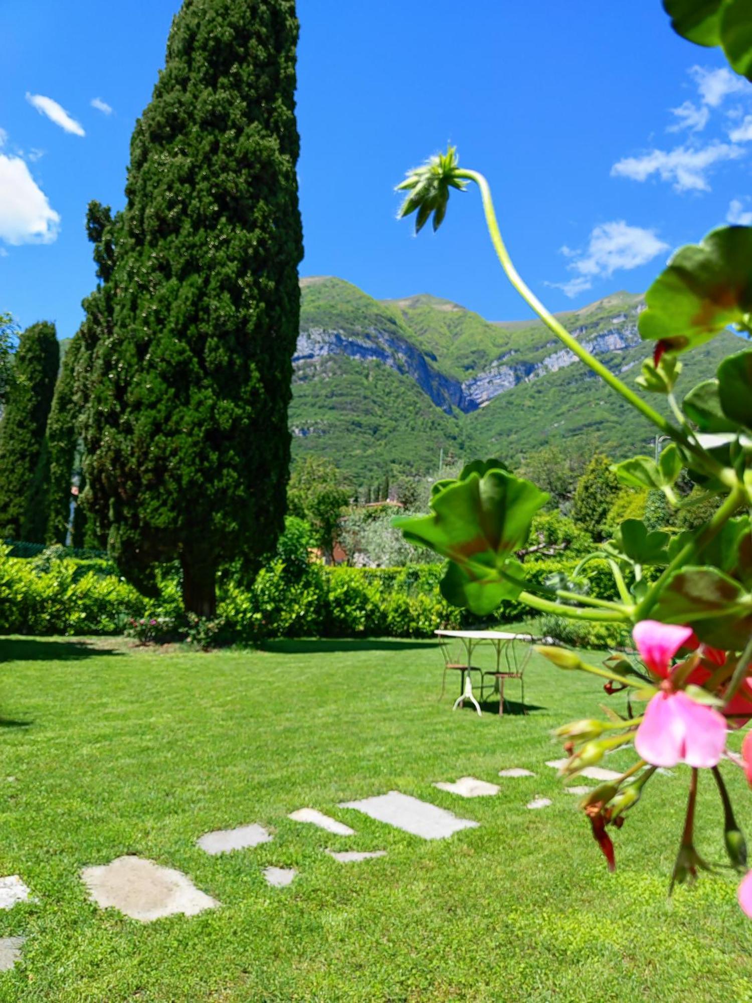 Casa Lumaca Bed and Breakfast Tremezzo Buitenkant foto