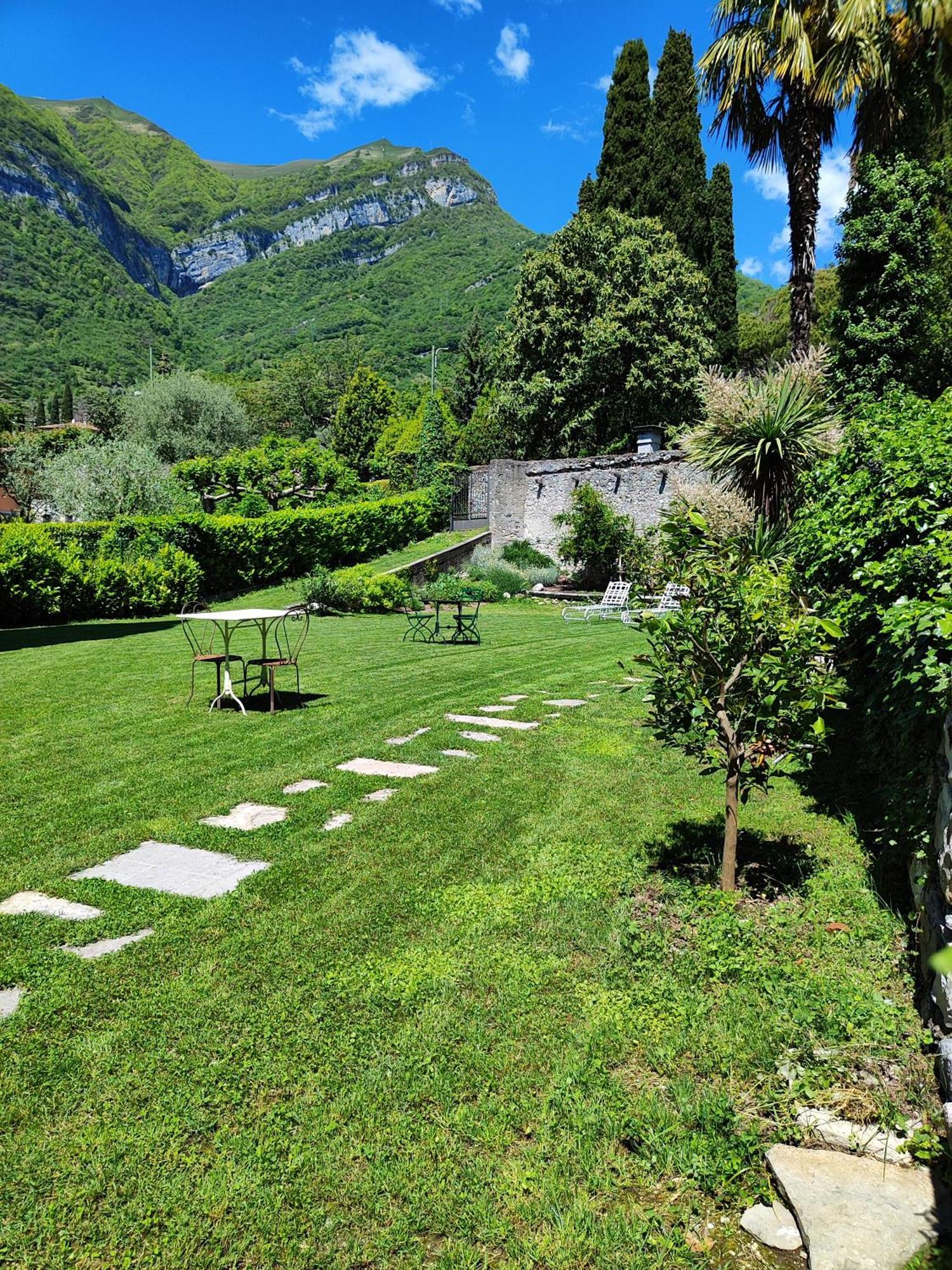 Casa Lumaca Bed and Breakfast Tremezzo Buitenkant foto